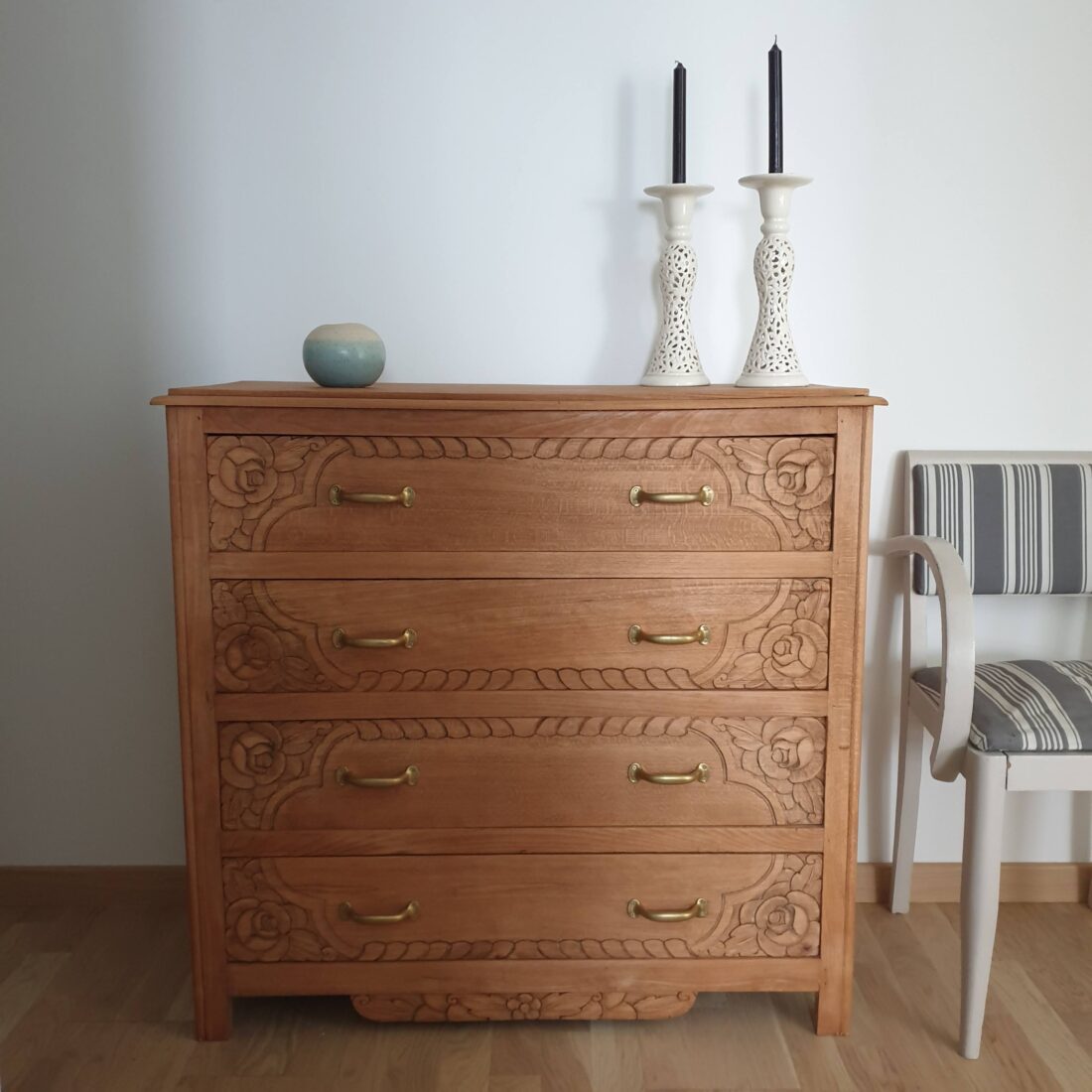commode-sablé-min